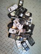 mobilni-telefony-bez-baterii-a-zadnich-krytu-80kc-dotykove-az-180kc-za-kg